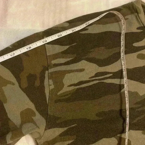 Abercrombie&Fitch Kids  (measurements are on the pictures) - Picture 9 of 10